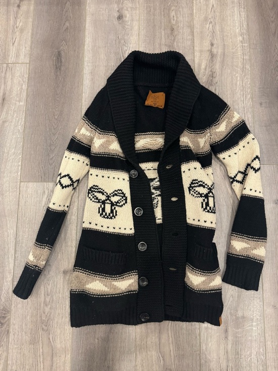 Aritzia Sweaters - Aritzia Black and Cream Patterned Shawl-Collar Cardigan